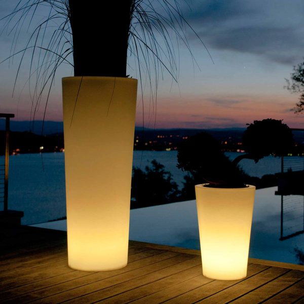 Tango Bluetooth Outdoor LED Planter Fashion